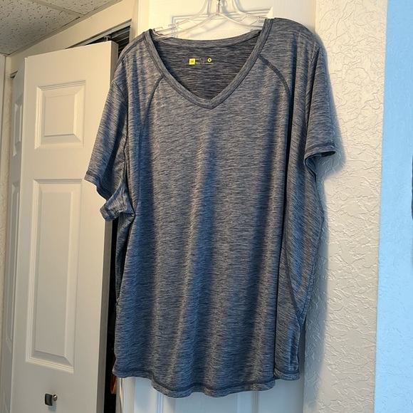 XERSION 3X SEMI FIT NAVY DISTRESSED LOOK V NECK  DECORATIVE  TEE - Picture 1 of 11